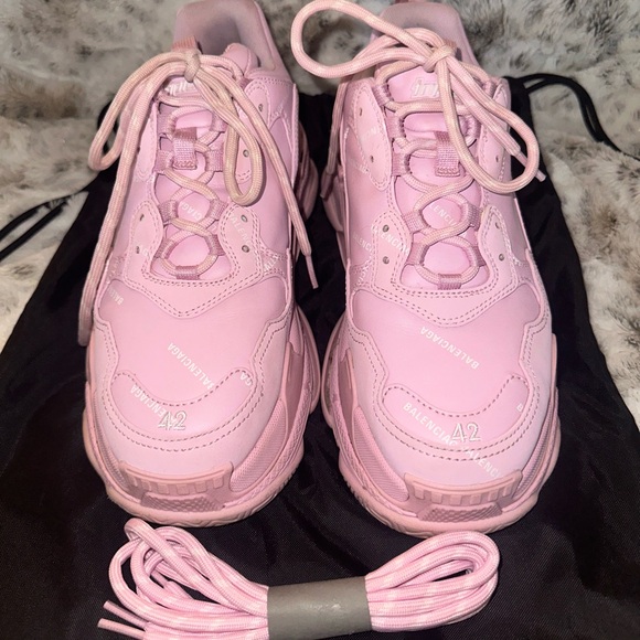 Balenciaga Triple S pink sneakers - Picture 5 of 6